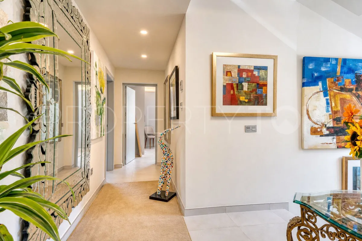 For sale El Madroñal villa
