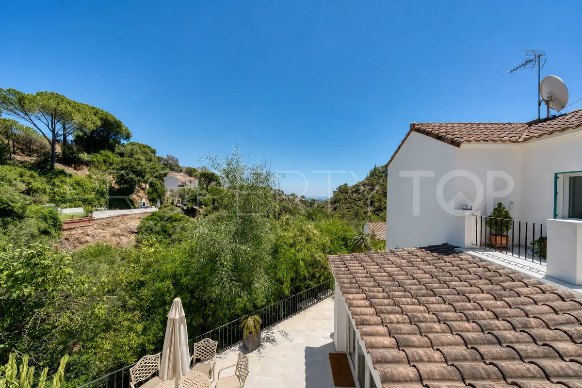 For sale El Madroñal villa