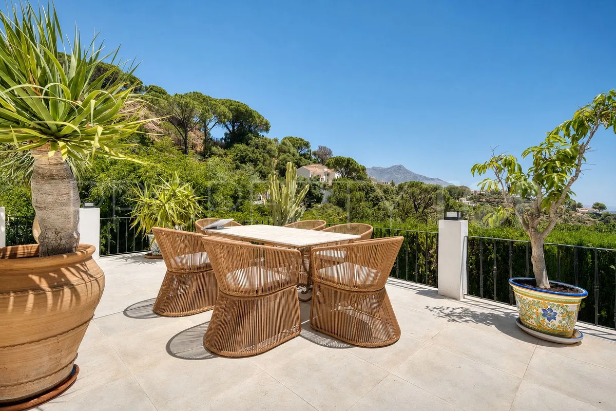 For sale El Madroñal villa