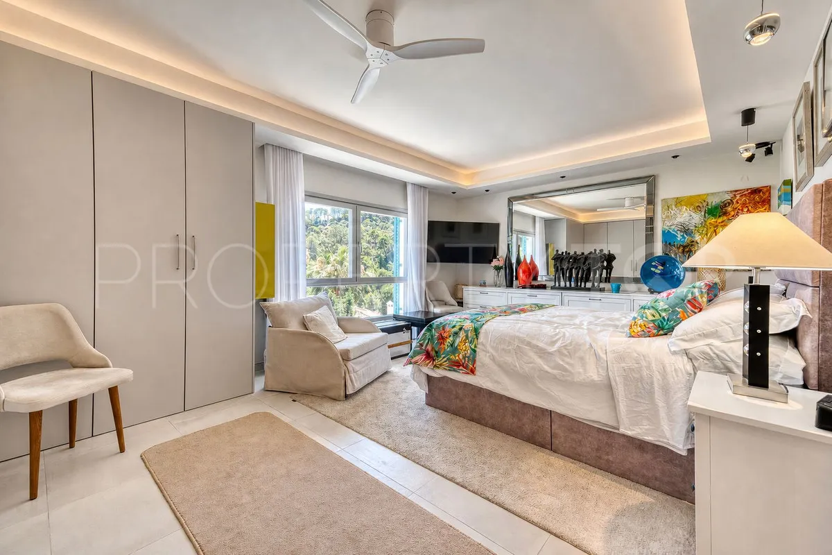 For sale El Madroñal villa