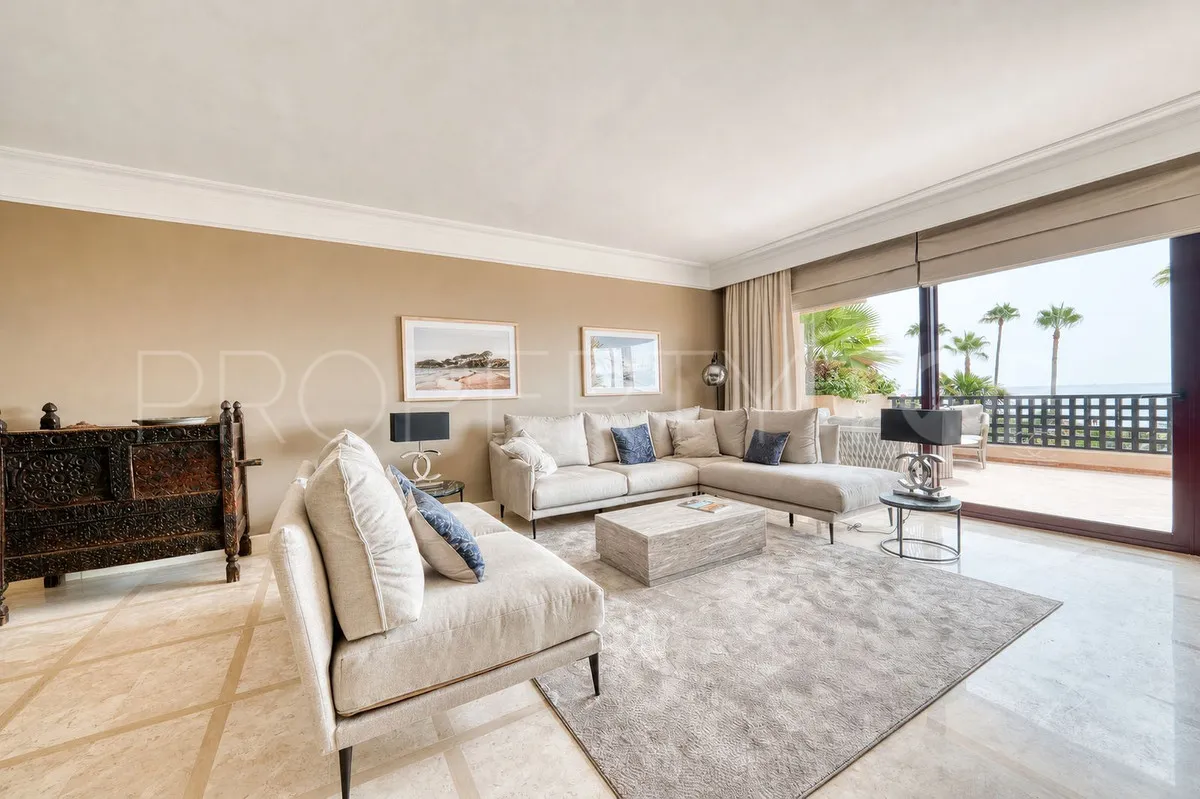 2 bedrooms apartment in New Golden Mile for sale