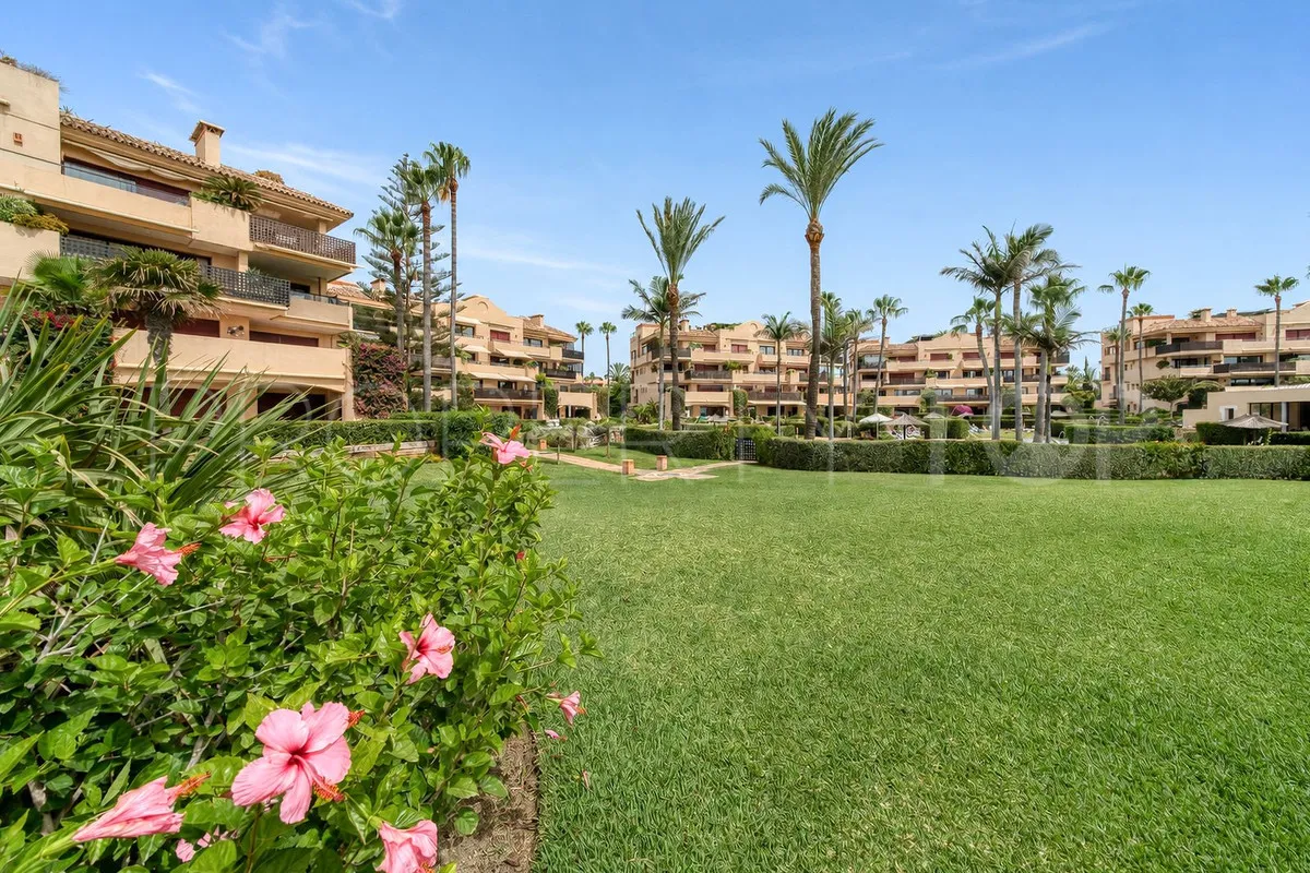 2 bedrooms apartment in New Golden Mile for sale
