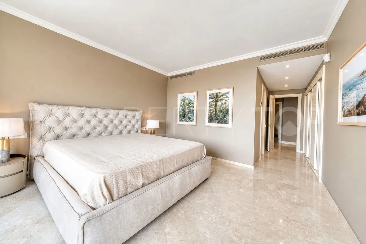 2 bedrooms apartment in New Golden Mile for sale