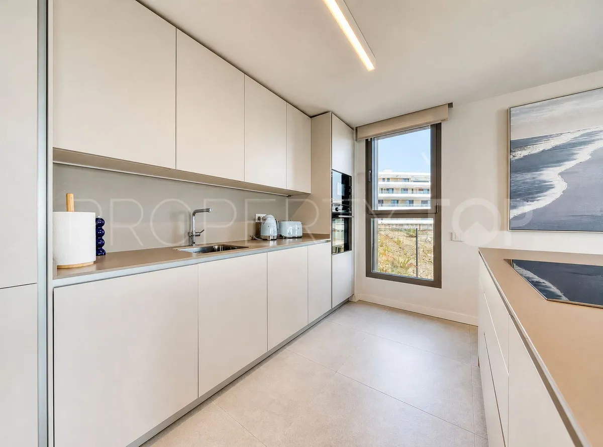 Buy apartment in Estepona