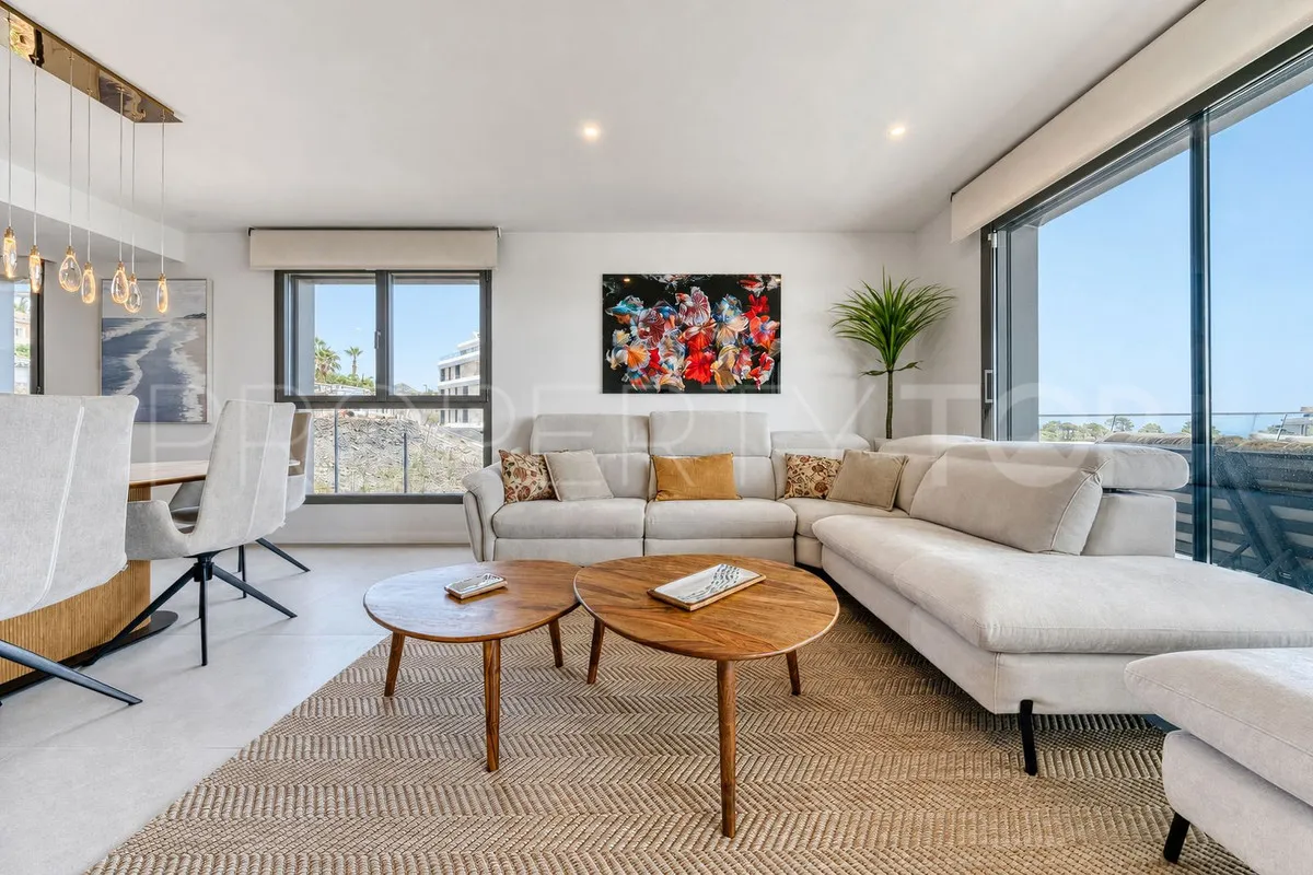 Buy apartment in Estepona