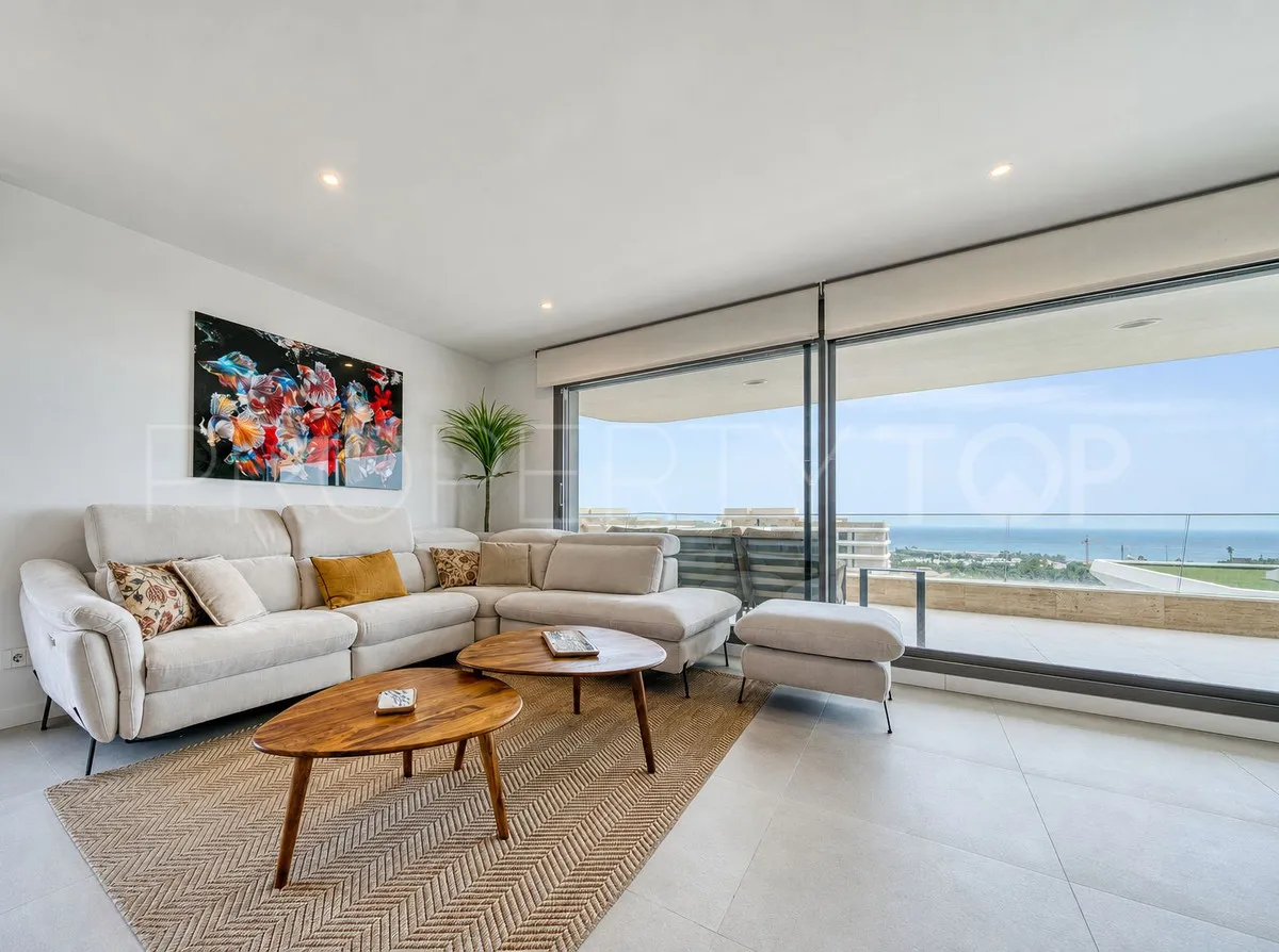 Buy apartment in Estepona