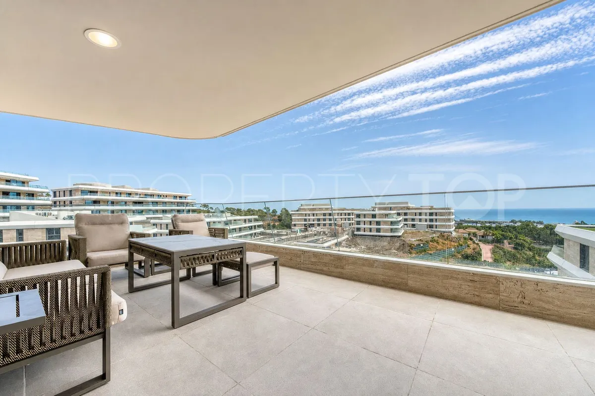 Buy apartment in Estepona