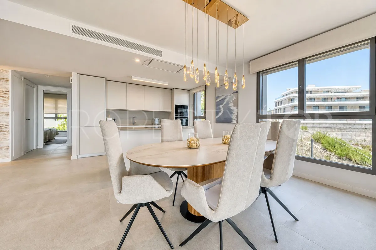 Buy apartment in Estepona