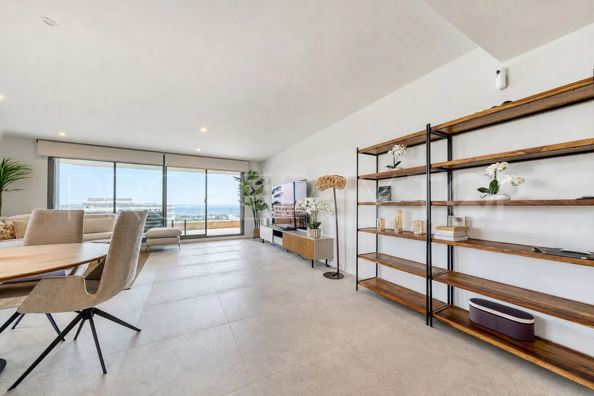 Buy apartment in Estepona