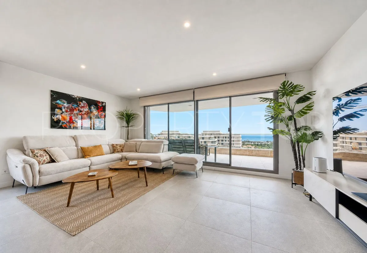 Buy apartment in Estepona
