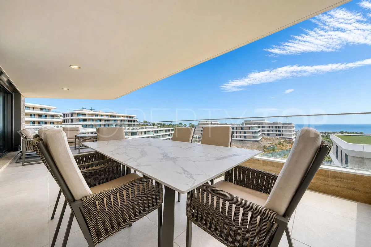 Buy apartment in Estepona