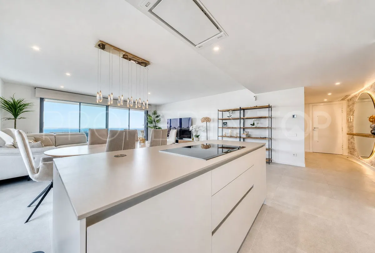 Buy apartment in Estepona