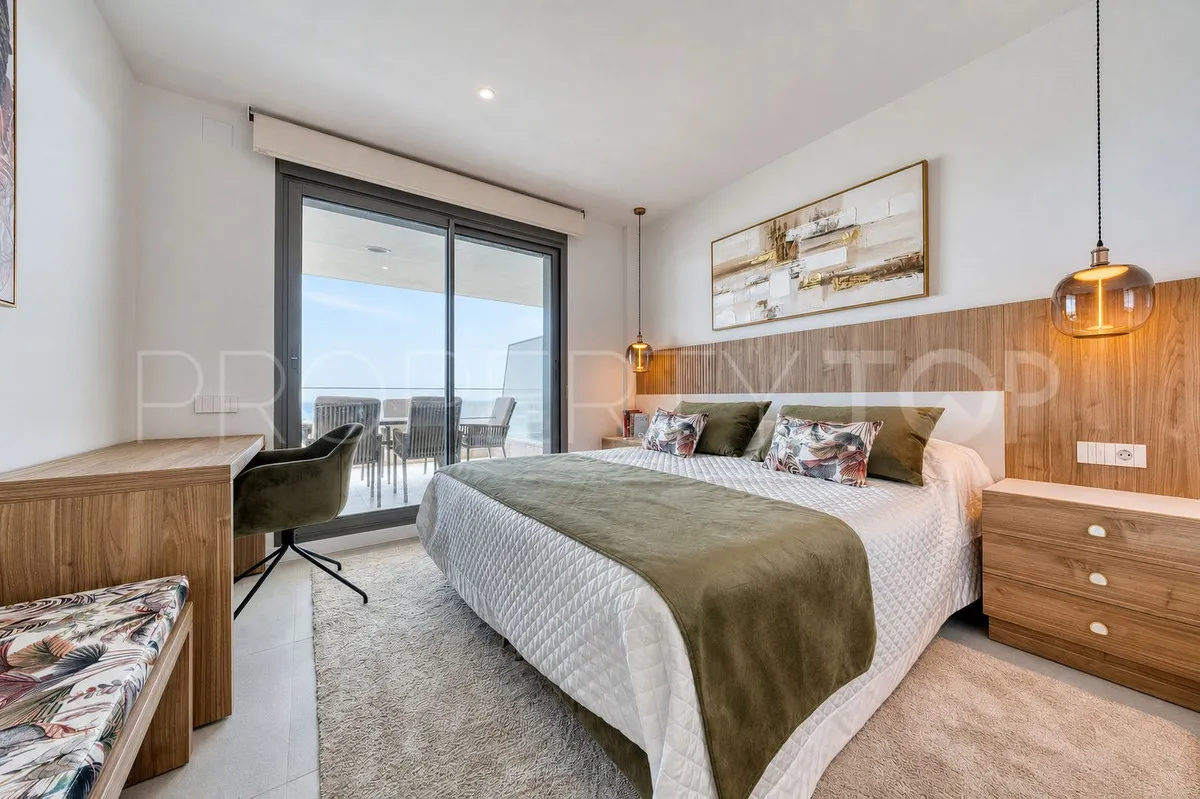 Buy apartment in Estepona