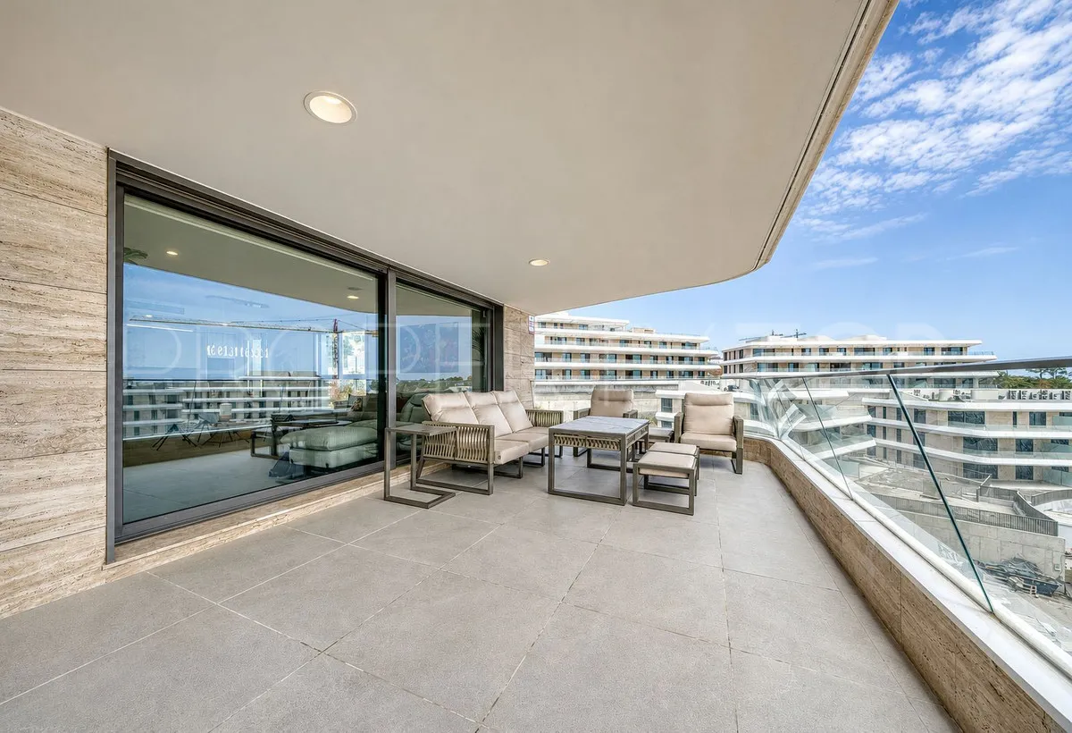 Buy apartment in Estepona