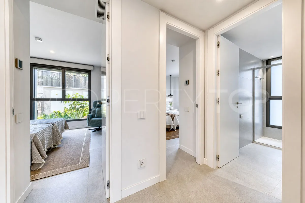 Buy apartment in Estepona