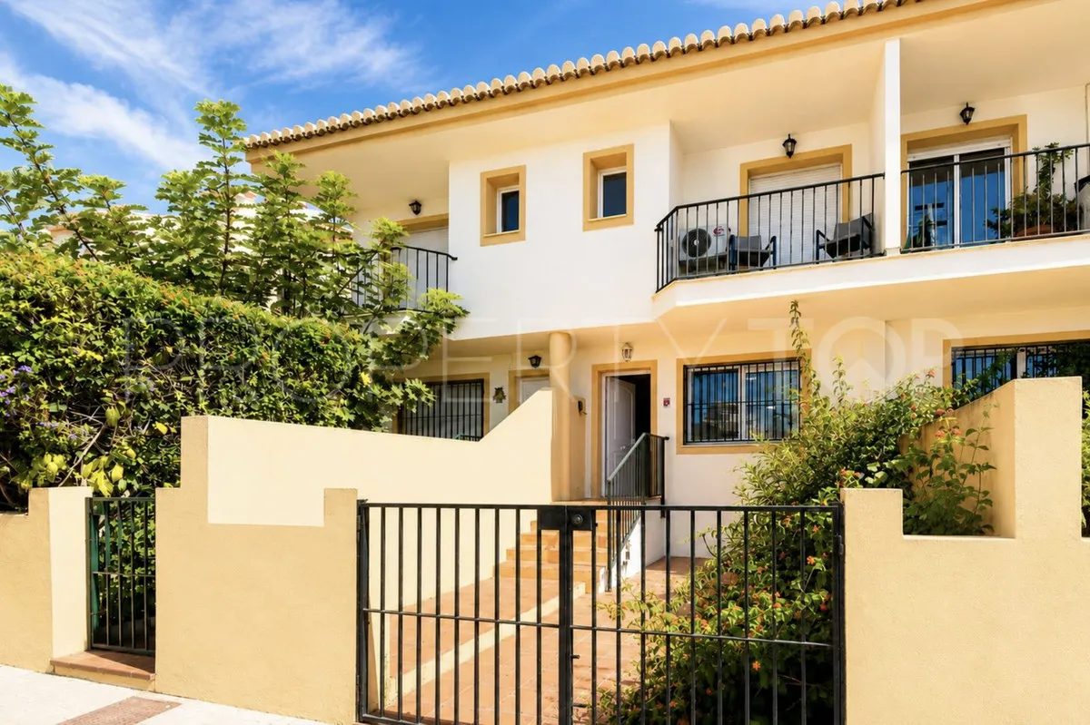 Costabella, adosado de 4 dormitorios en venta