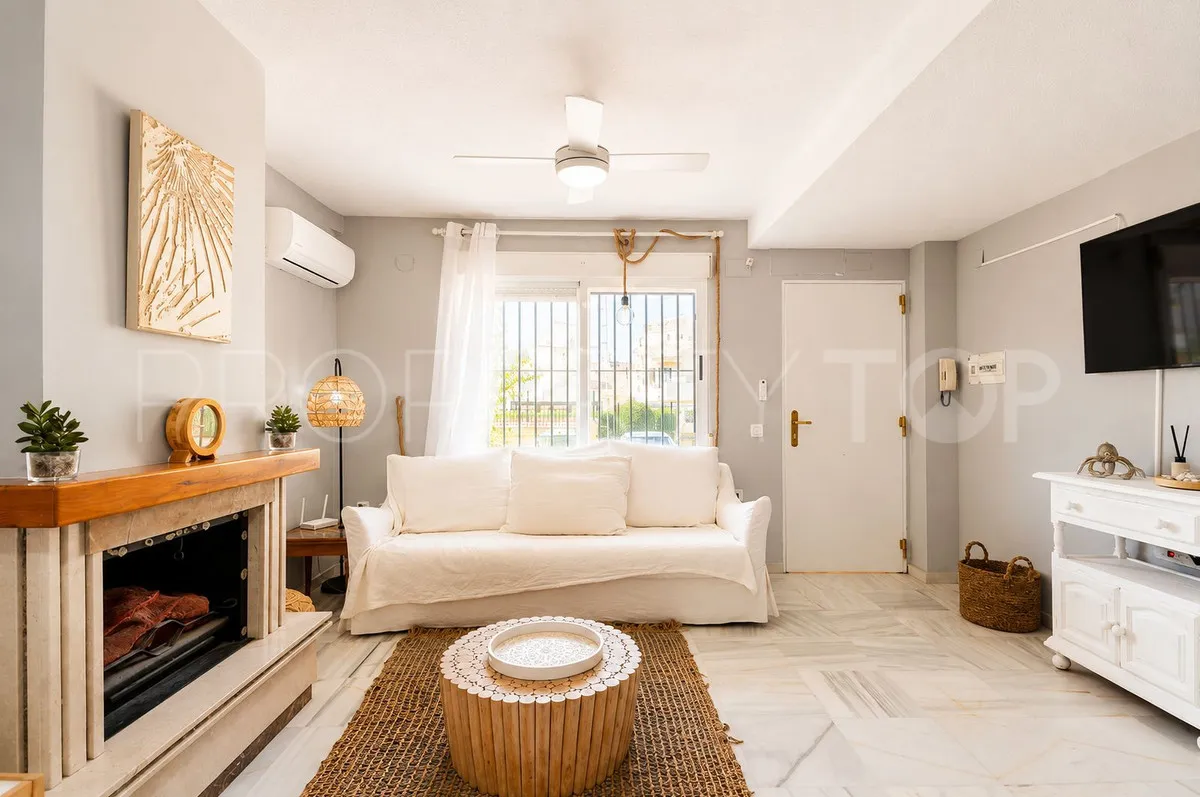 Costabella, adosado de 4 dormitorios en venta