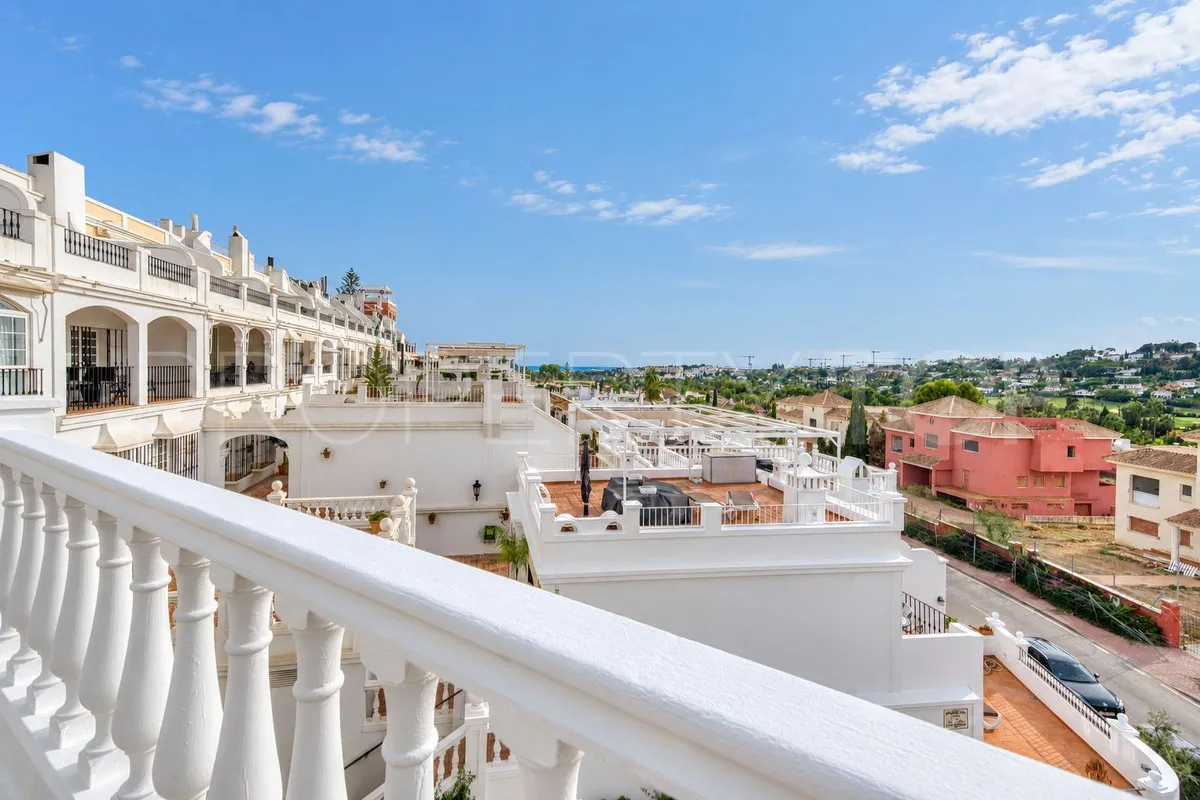 Nueva Andalucia 4 bedrooms town house for sale