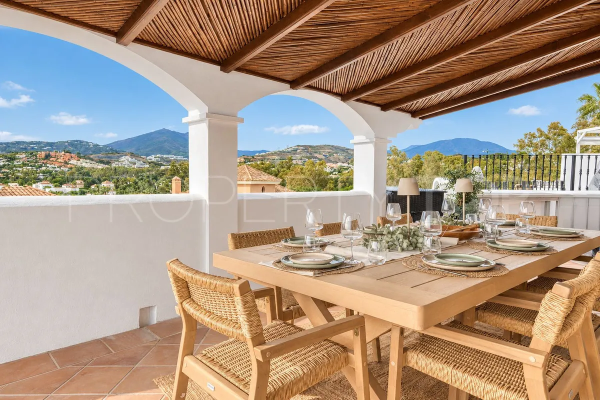 Nueva Andalucia 4 bedrooms town house for sale