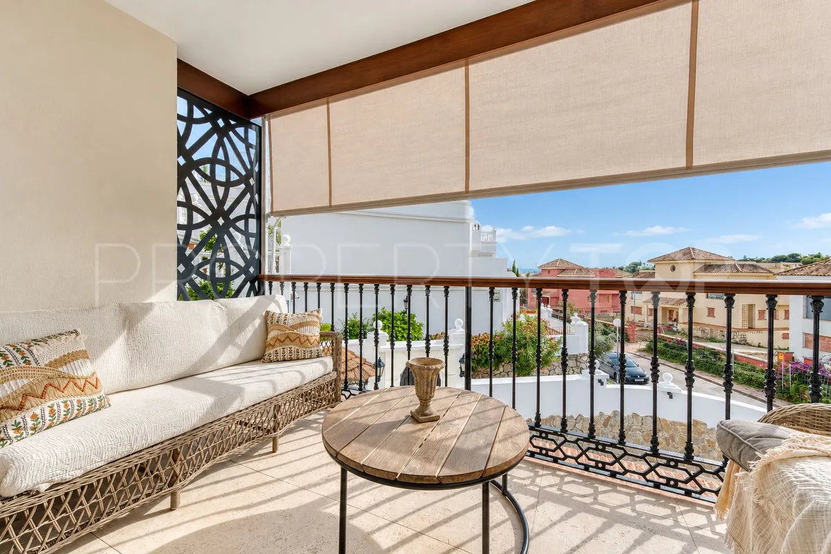 Nueva Andalucia 4 bedrooms town house for sale