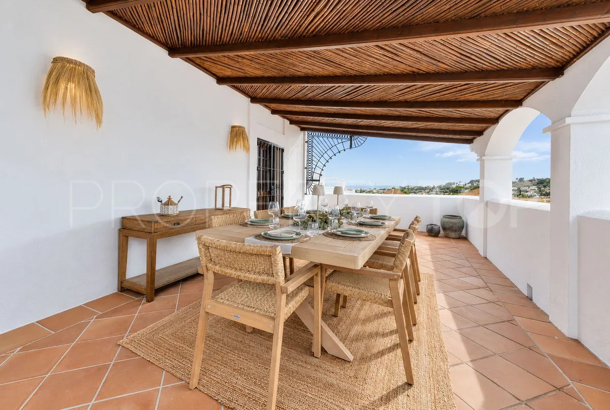 Nueva Andalucia 4 bedrooms town house for sale