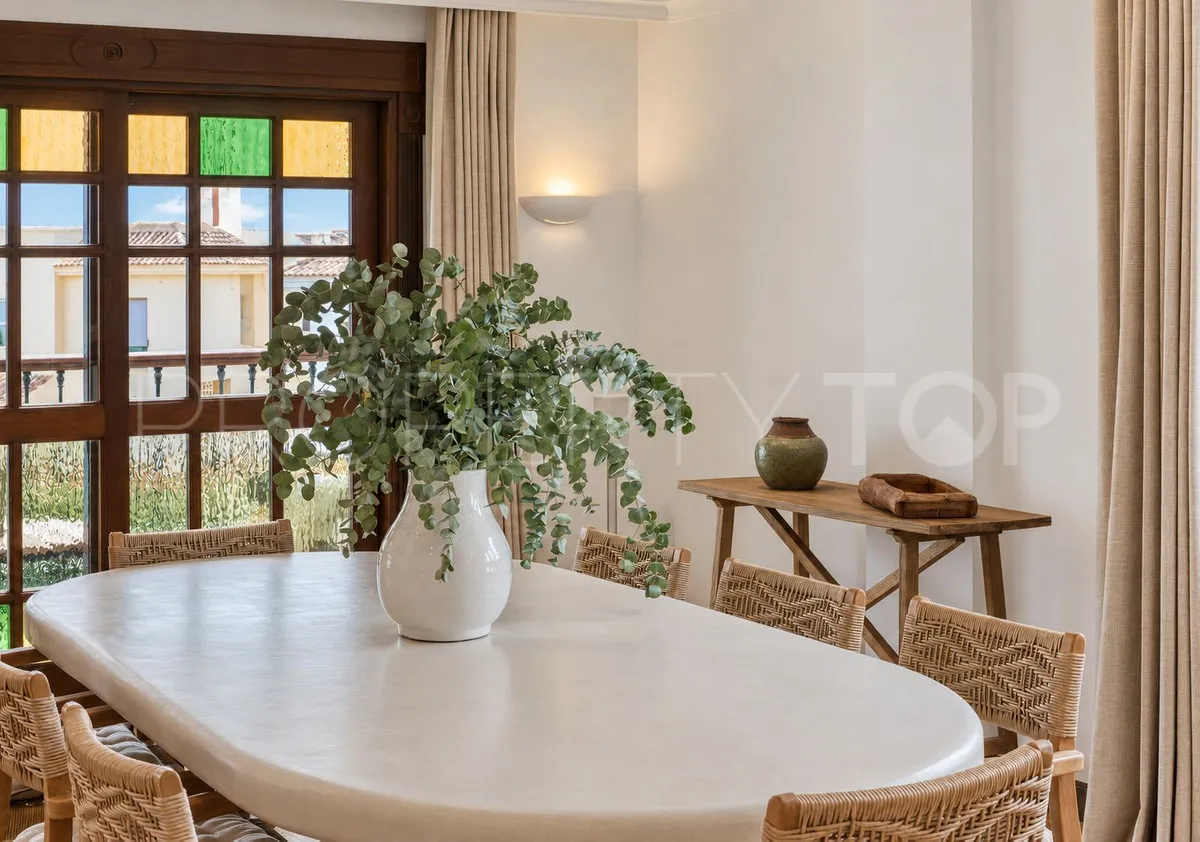 Nueva Andalucia 4 bedrooms town house for sale
