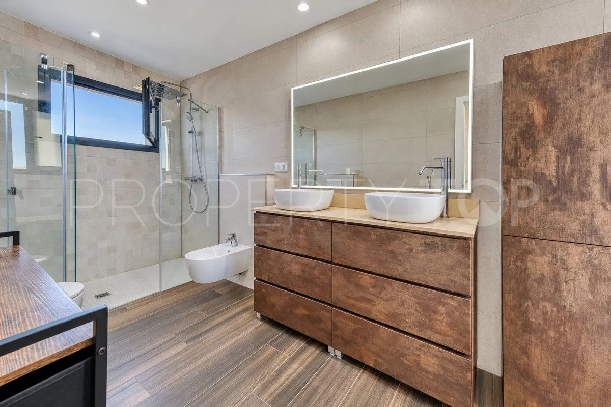 Comprar apartamento en Estepona de 3 dormitorios