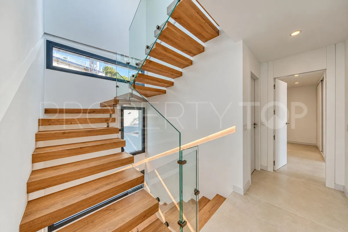 Benalmadena, villa de 5 dormitorios en venta