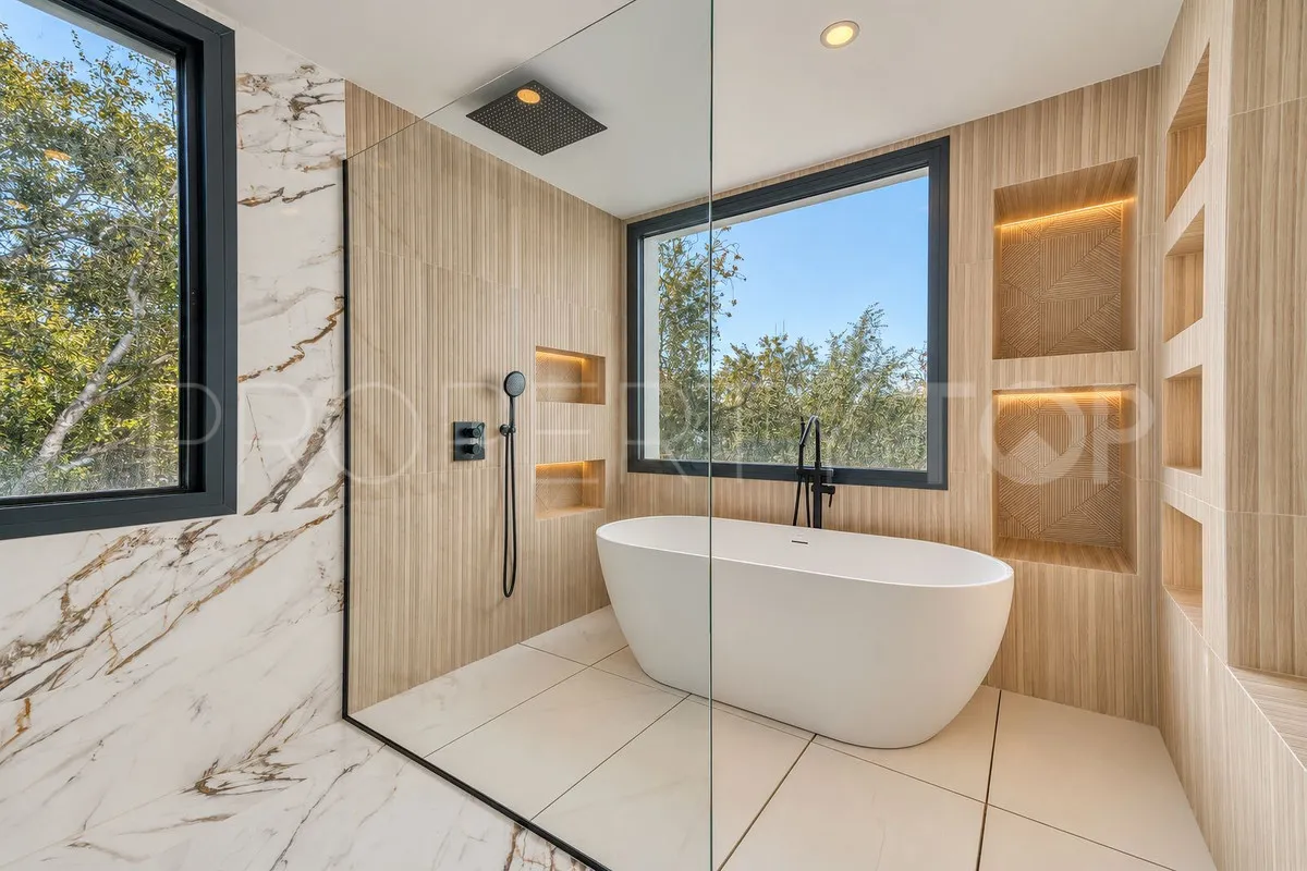Benalmadena, villa de 5 dormitorios en venta