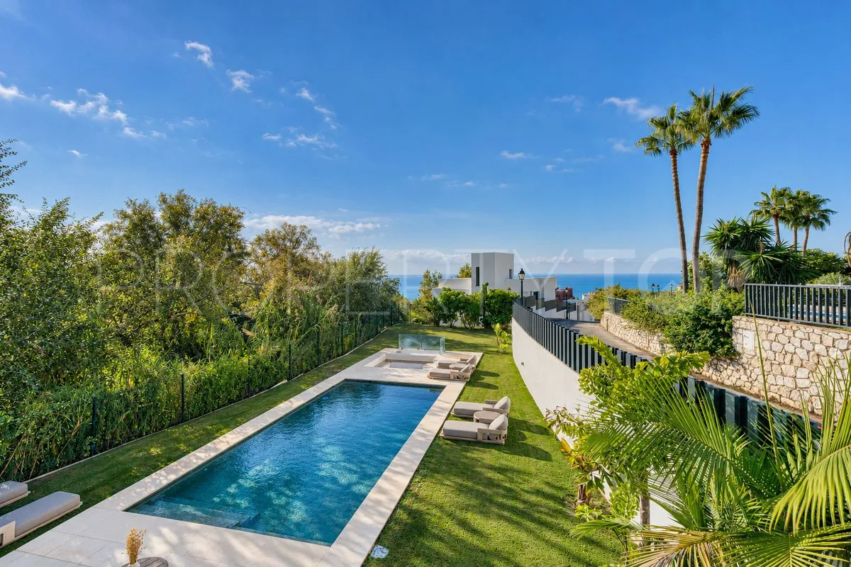 Benalmadena, villa de 5 dormitorios en venta