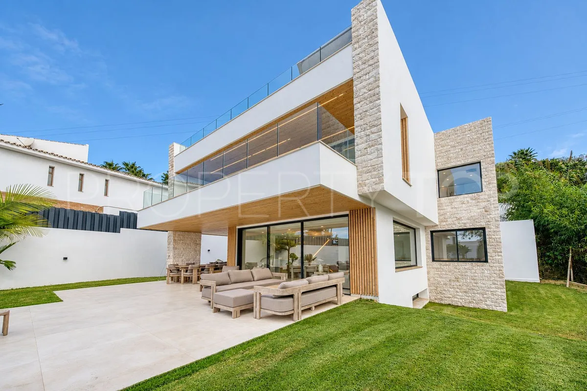 Benalmadena, villa de 5 dormitorios en venta