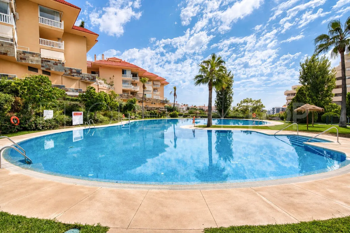 Apartamento de 2 dormitorios en venta en Fuengirola