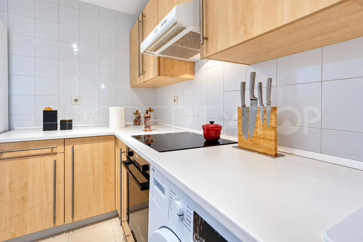Apartamento de 2 dormitorios en venta en Fuengirola