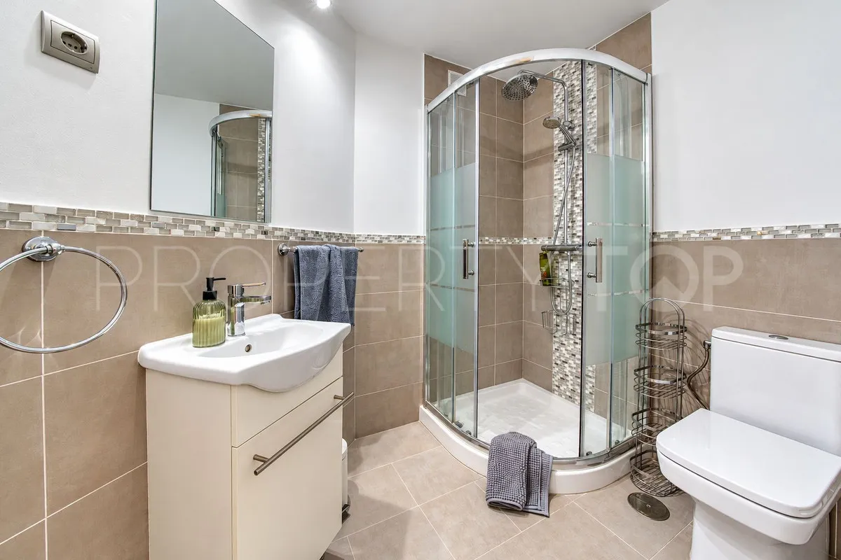 Apartamento de 2 dormitorios en venta en Fuengirola