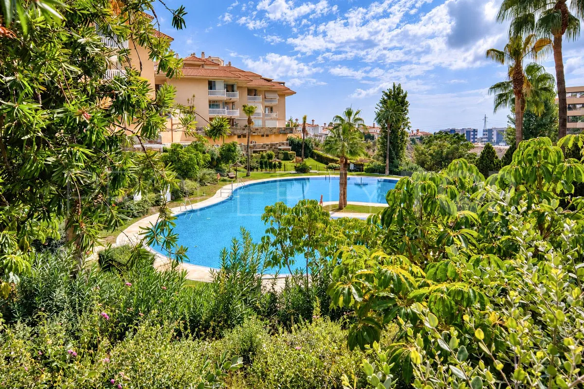 Apartamento de 2 dormitorios en venta en Fuengirola
