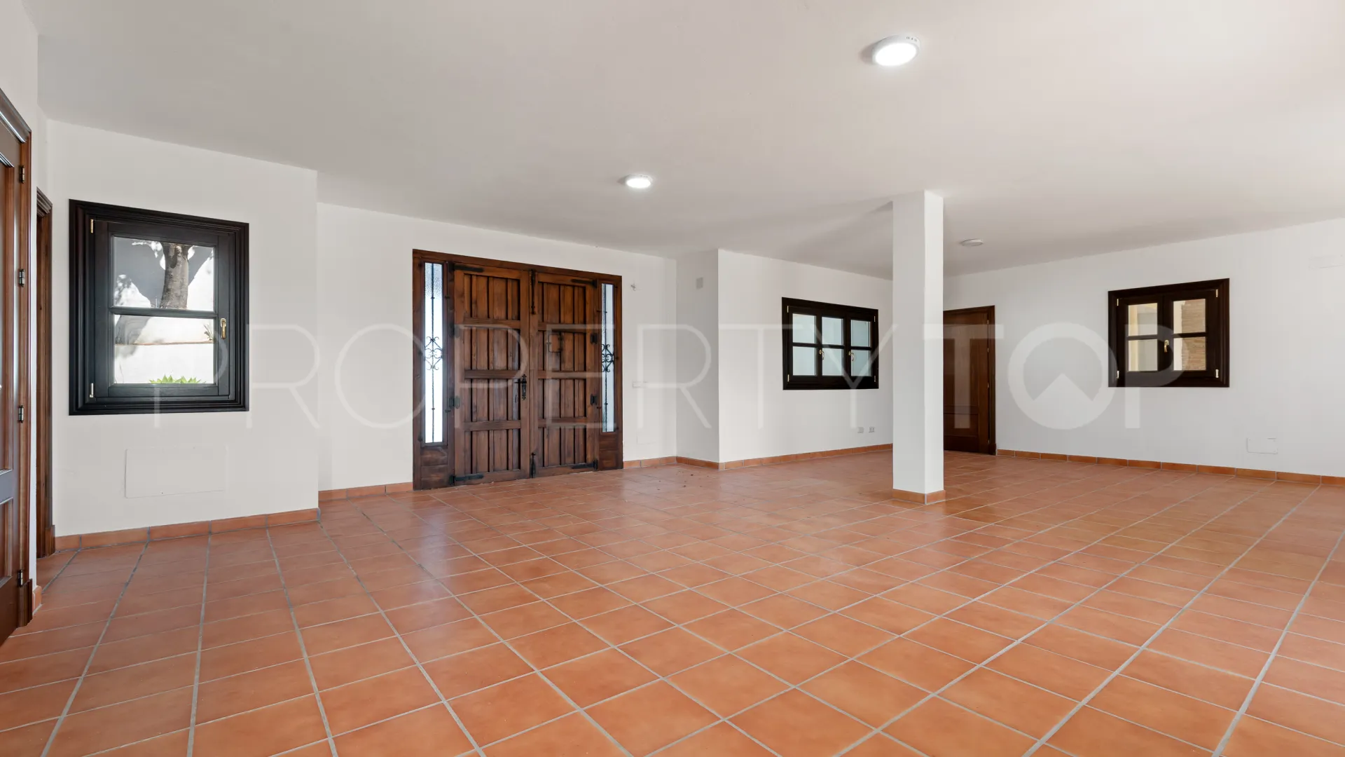 Casares Montaña villa for sale