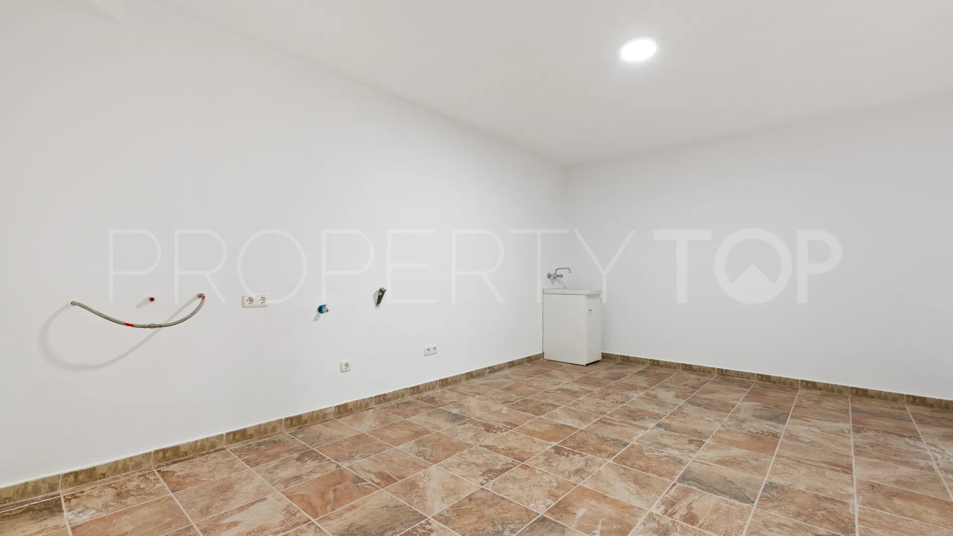 Casares Montaña villa for sale