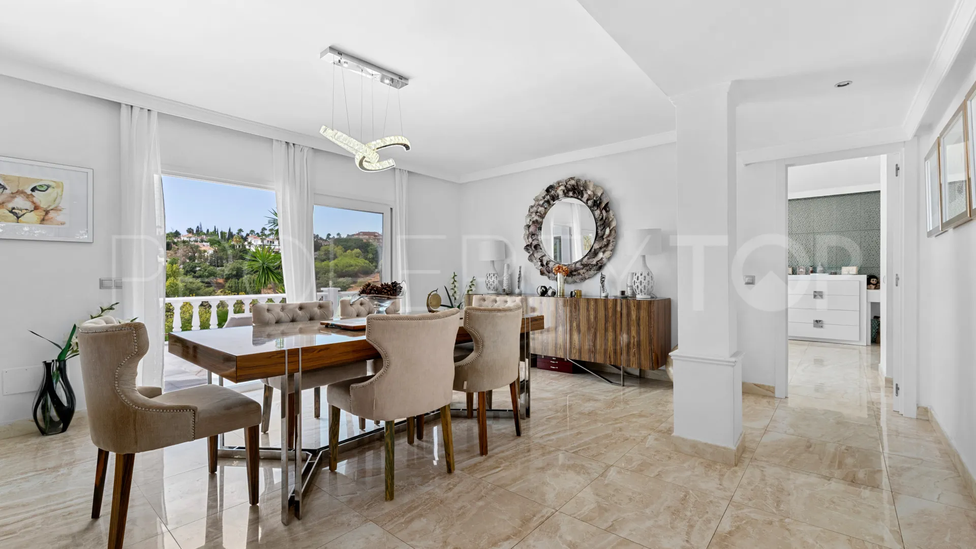 Elviria, villa con 5 dormitorios en venta