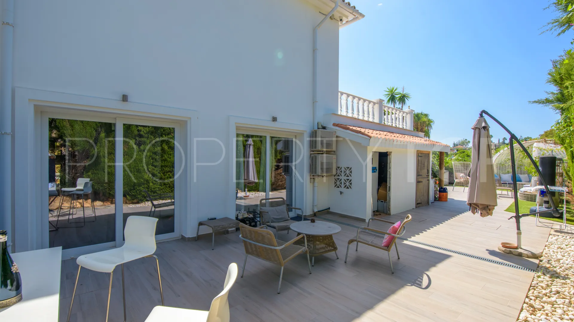 Elviria, villa con 5 dormitorios en venta