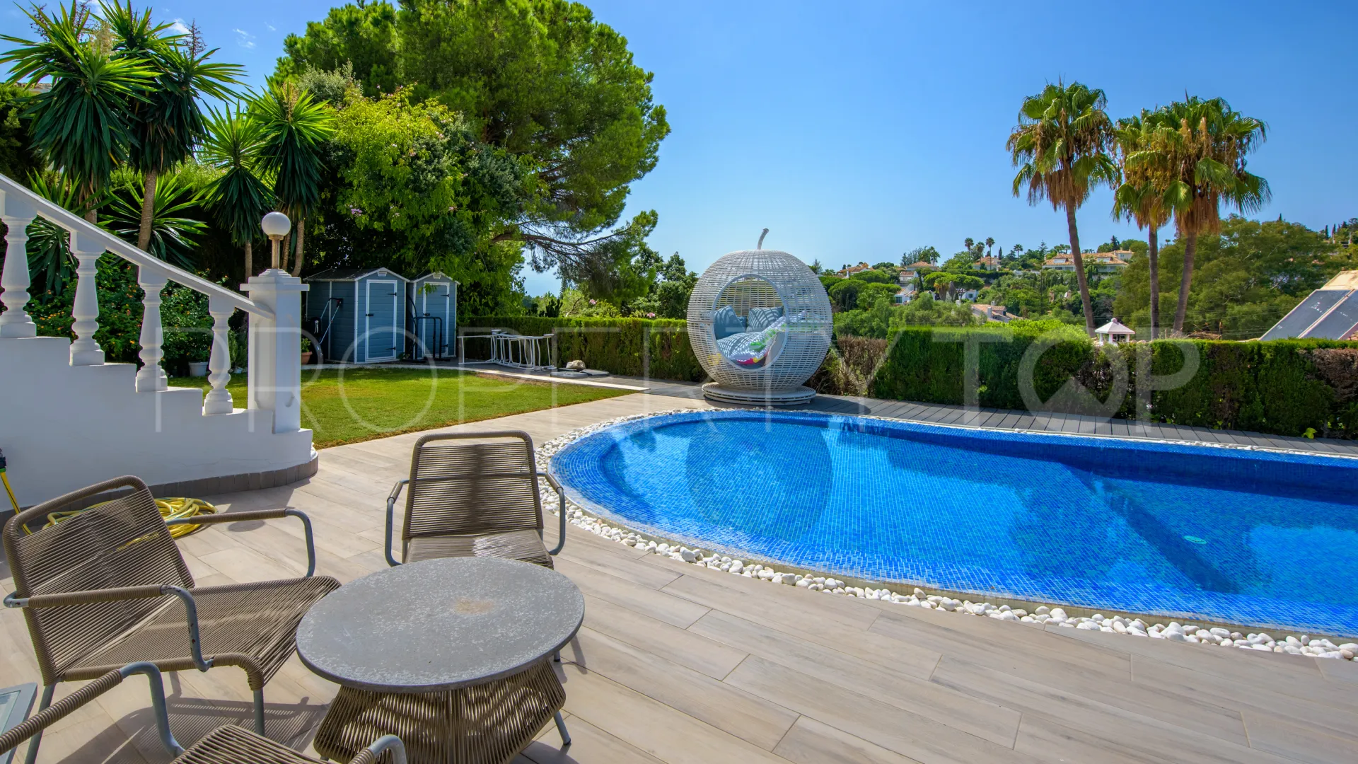 Elviria, villa con 5 dormitorios en venta