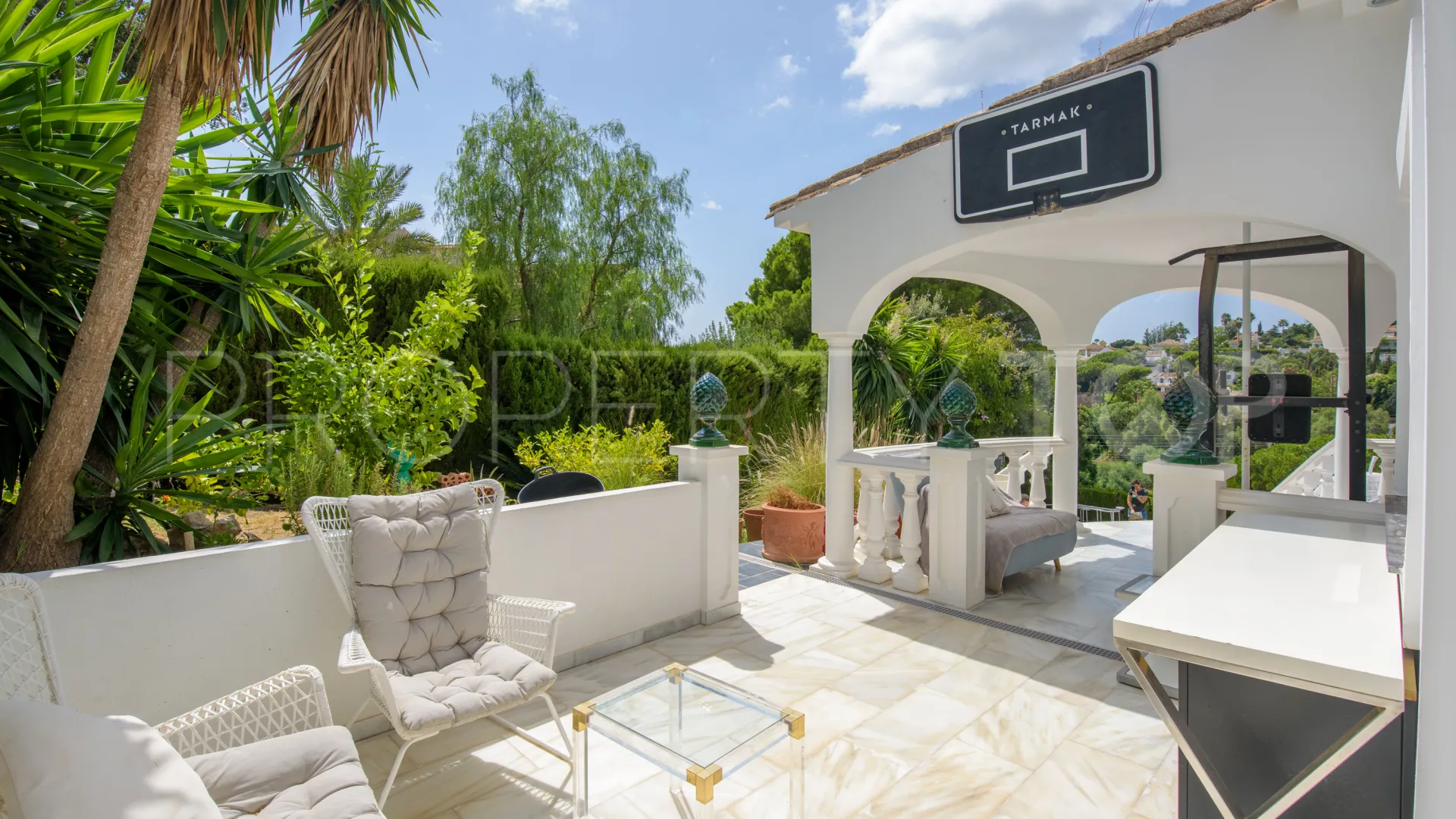 Elviria, villa con 5 dormitorios en venta