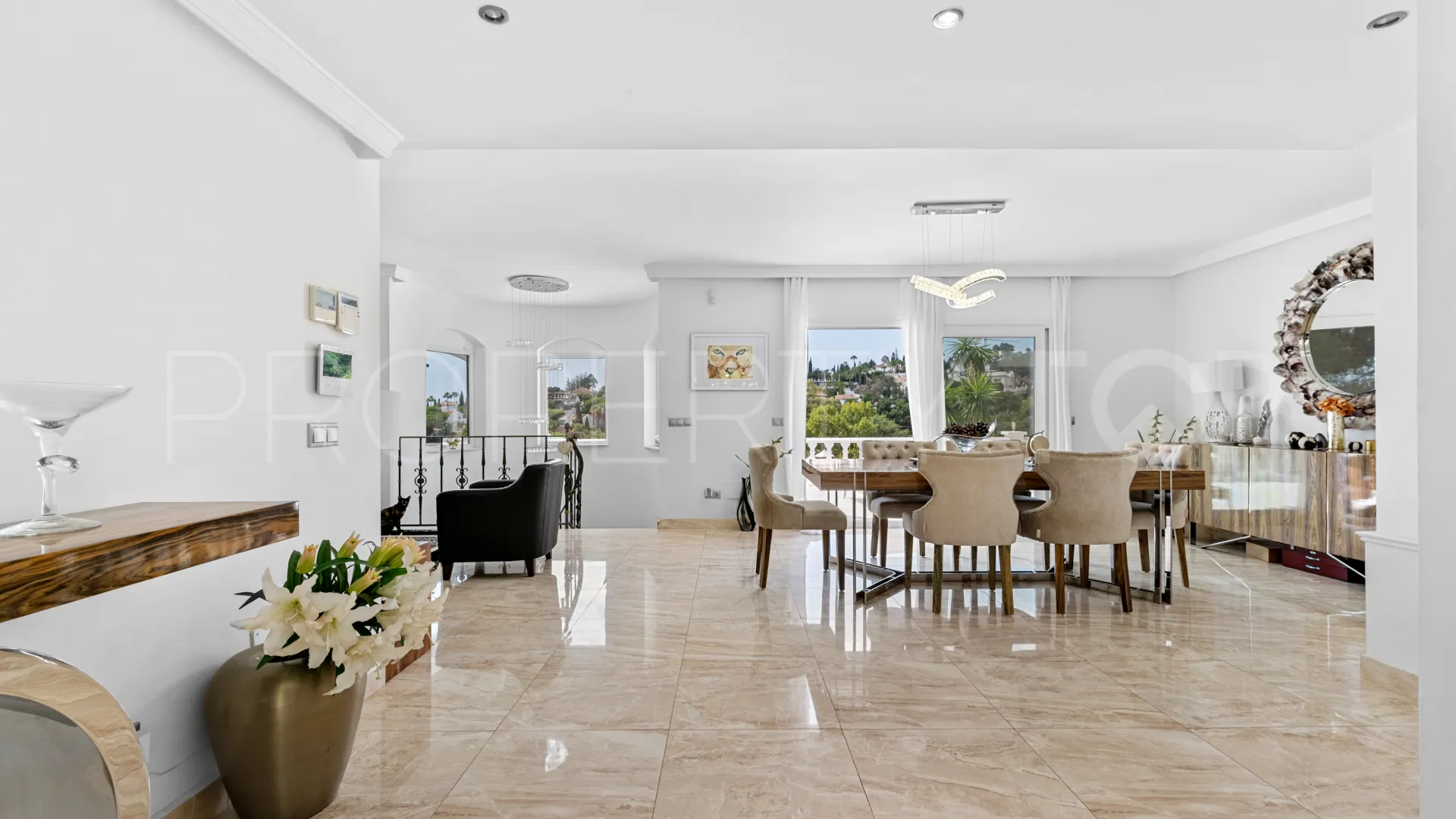 Elviria, villa con 5 dormitorios en venta
