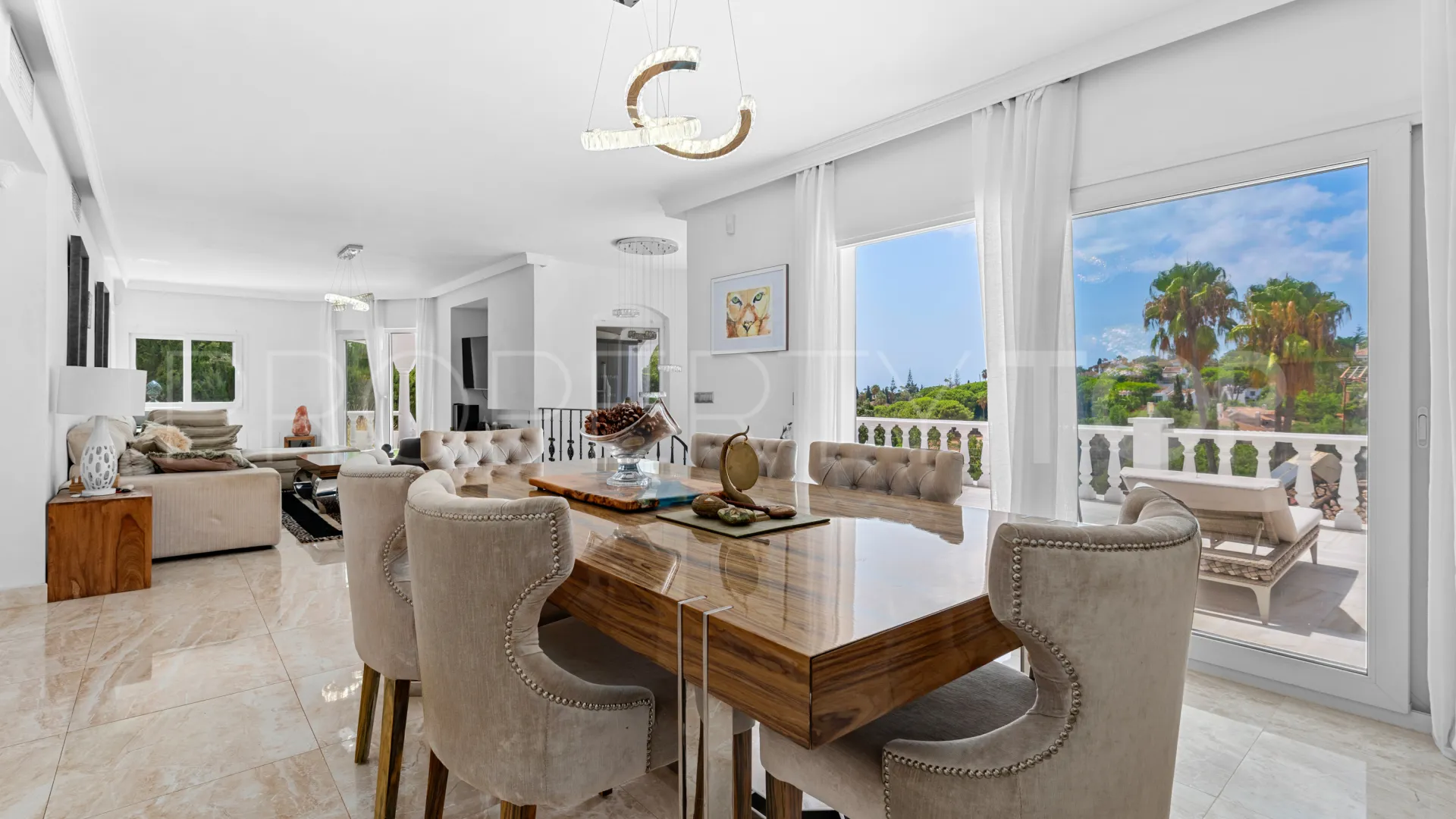 Elviria, villa con 5 dormitorios en venta