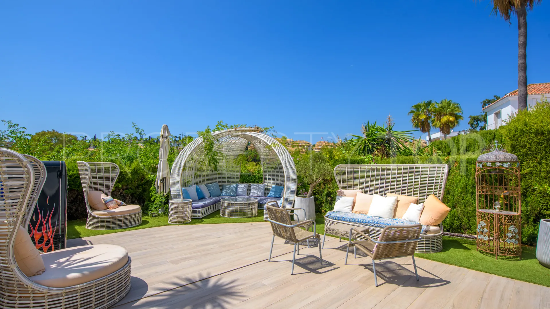 Elviria, villa con 5 dormitorios en venta