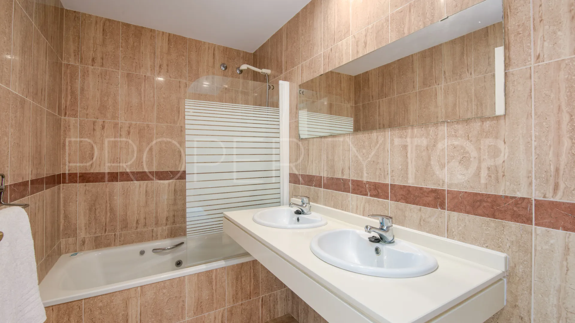 Penthouse for sale in Casares Playa with 3 bedrooms
