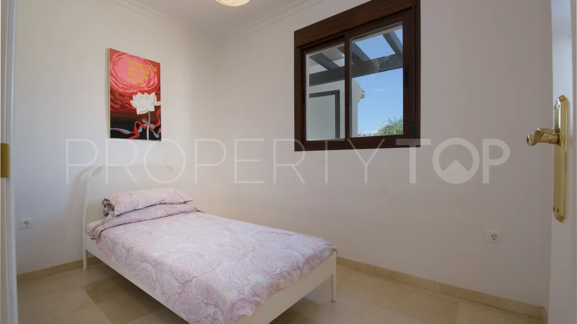 Penthouse for sale in Casares Playa with 3 bedrooms