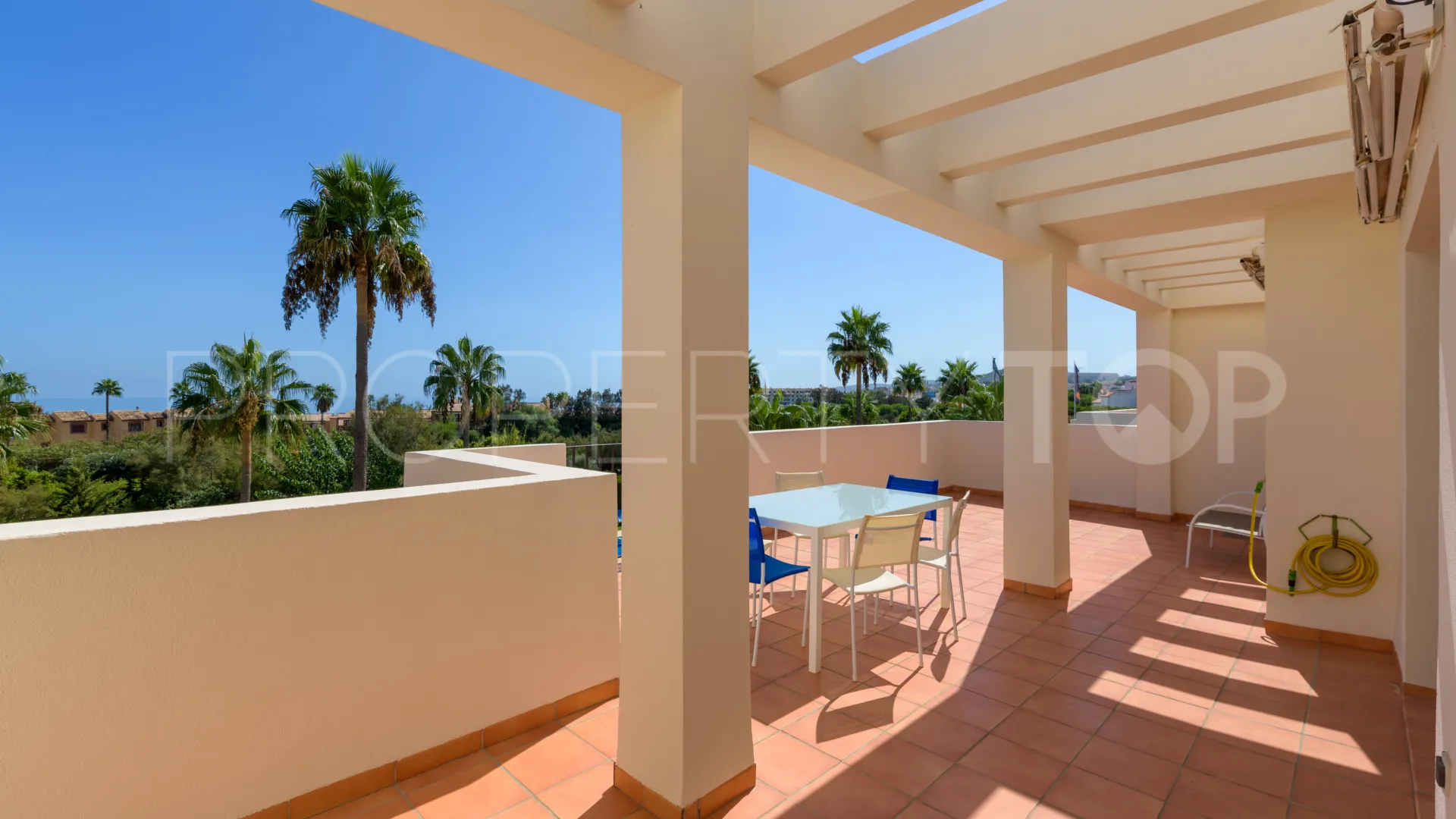 Penthouse for sale in Casares Playa with 3 bedrooms