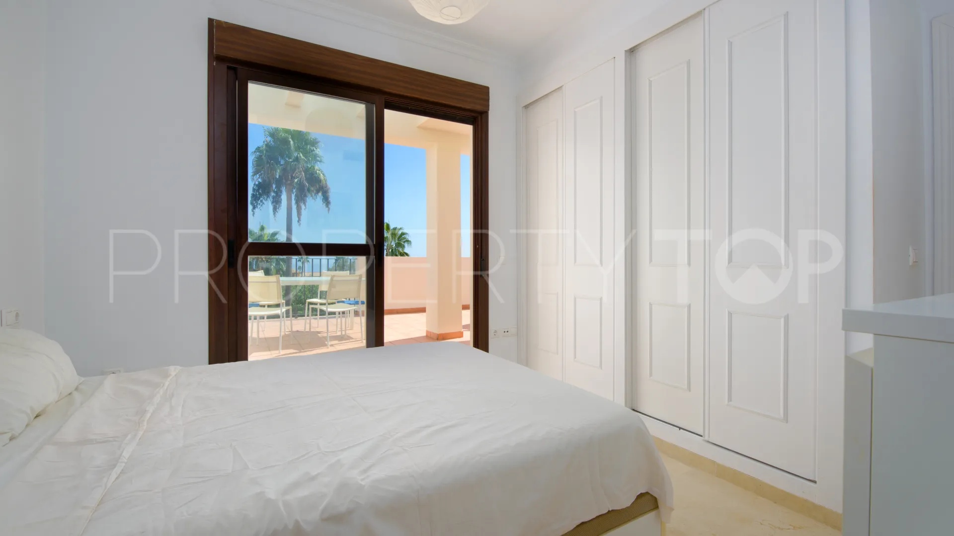 Penthouse for sale in Casares Playa with 3 bedrooms