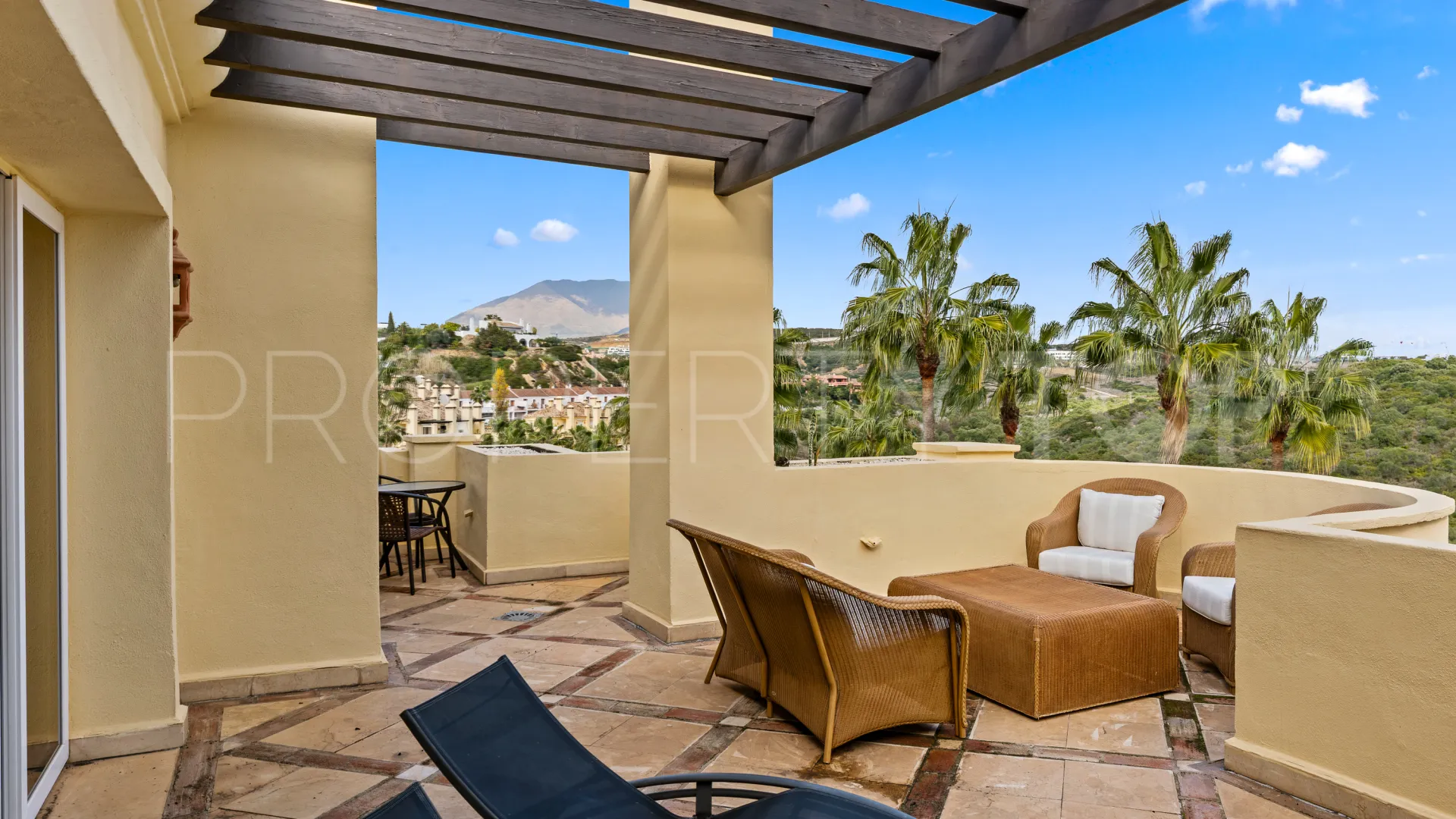 3 bedrooms penthouse in Majestic for sale