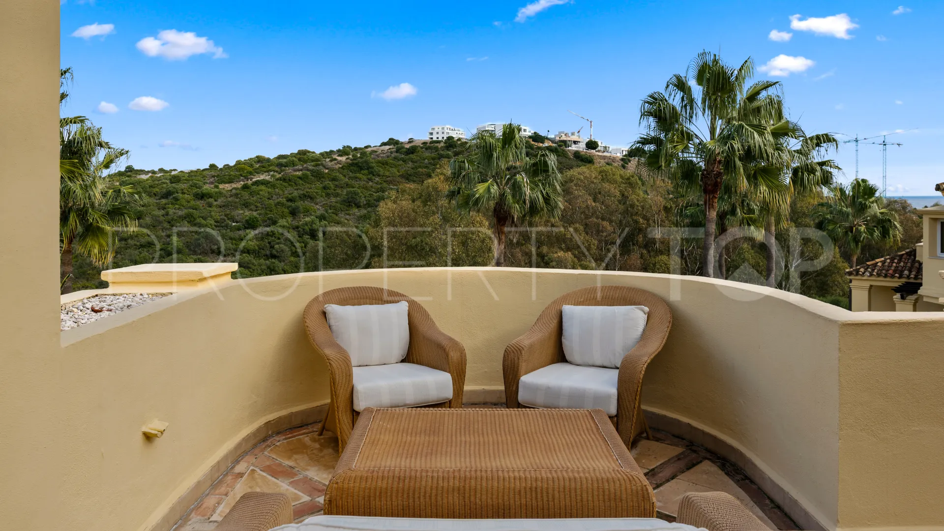 3 bedrooms penthouse in Majestic for sale